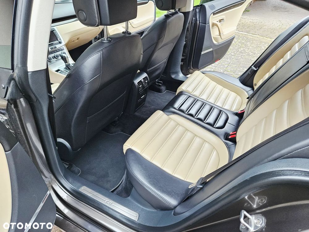Volkswagen CC 3.6 V6 4Motion DSG - 17