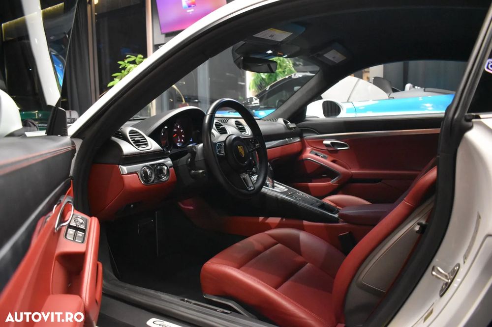 Porsche Cayman 718 GTS PDK - 8