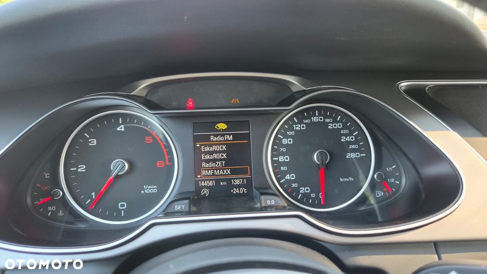 Audi A4 Avant 2.0 TDI DPF clean diesel Attraction - 12