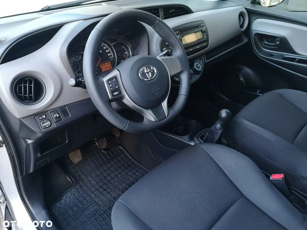 Toyota Yaris 1.0 Active - 11