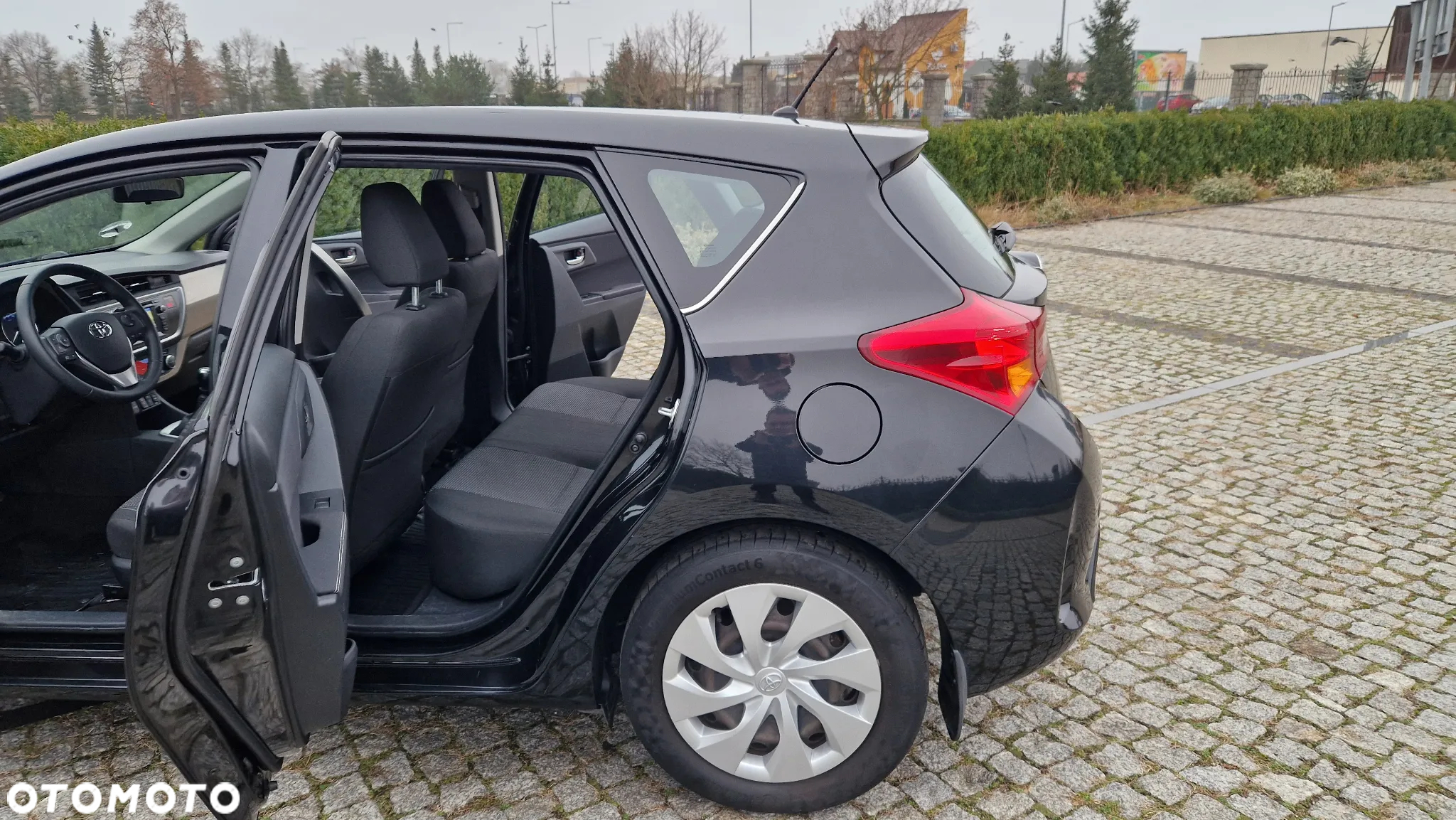 Toyota Auris 1.6 Prestige - 28