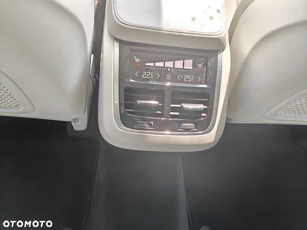 Volvo XC 90 T5 AWD Geartronic Momentum Pro - 13