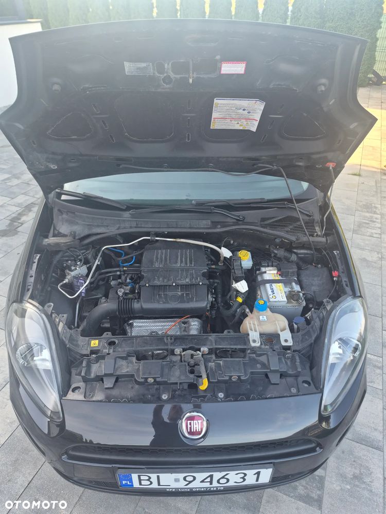 Fiat Grande Punto Actual 1.4 8V Estiva Blue&Me Euro5 - 23