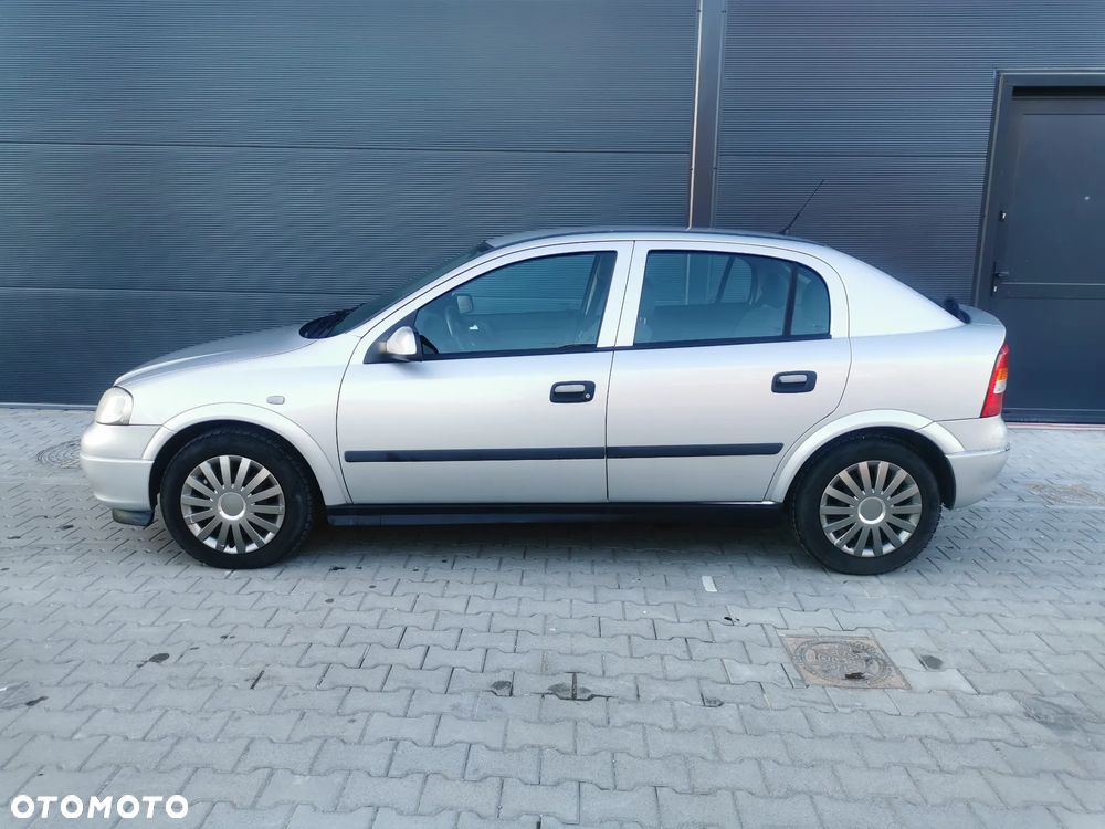 Opel Astra 1.4 Enjoy - 1