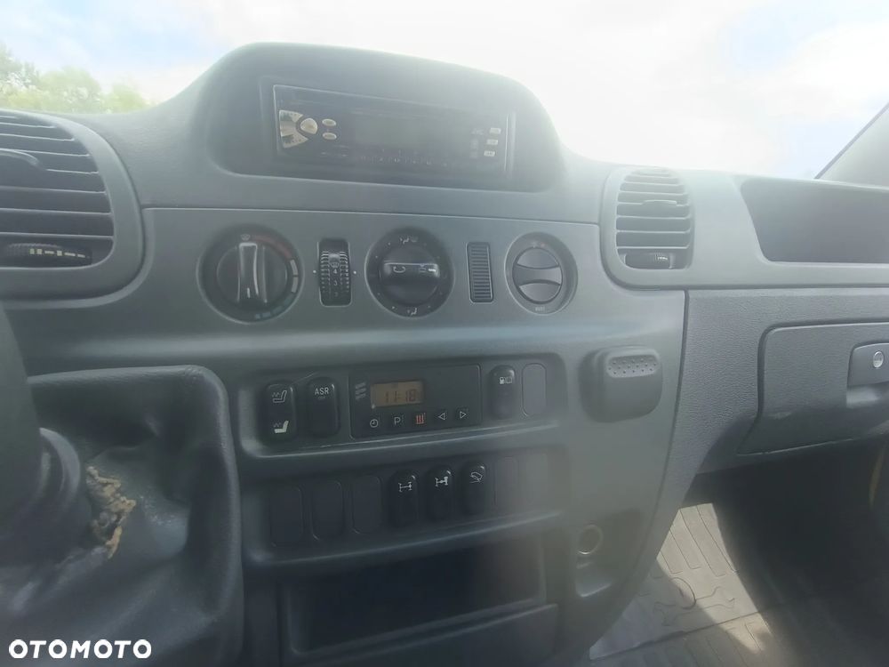 Mercedes-Benz SPRINTER 4X4 316 CDI 2.7, 5 cylindrów BLOKADA MOSTU! STAN BLACHARSKI IDEALNY! CAŁE AUTO W ORYGINALNYM LAKIERZE!!IDEALNA BAZA POD KAMPERA WYPRAWOWEGO! - 32