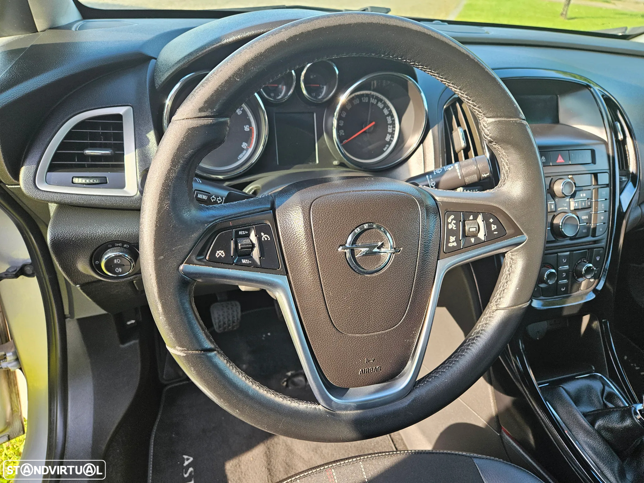 Opel Astra Sports Tourer 1.7 CDTi Executive S/S - 14