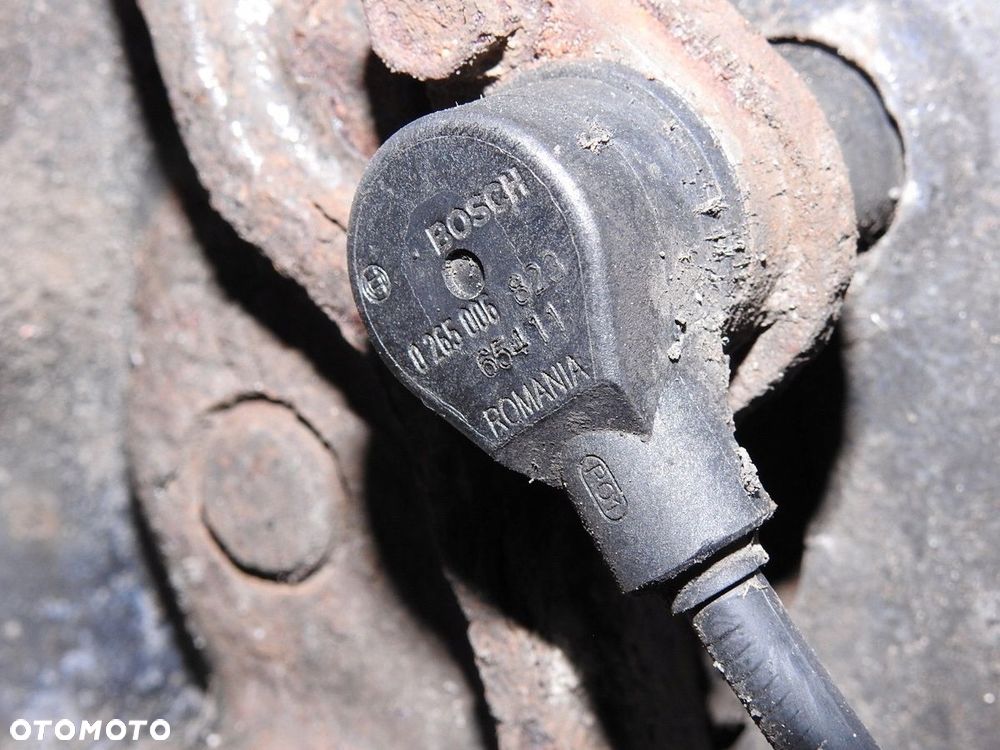 PIASTA ZWROTNICA LEWY TYŁ AUDI A4 B7 - 7