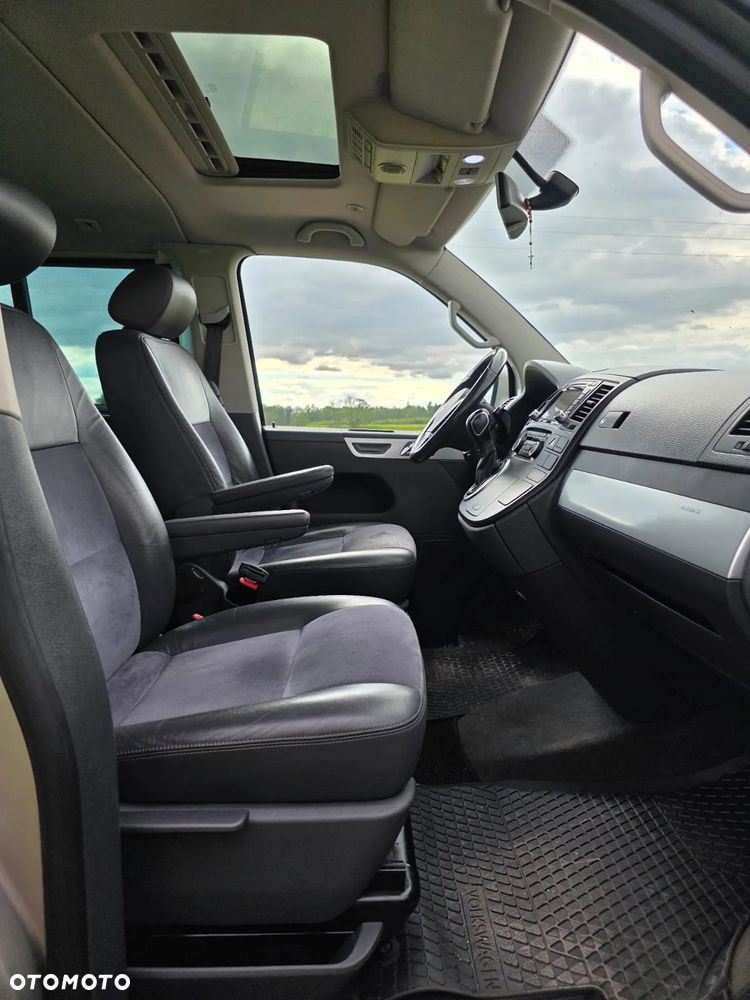 Volkswagen Multivan - 9