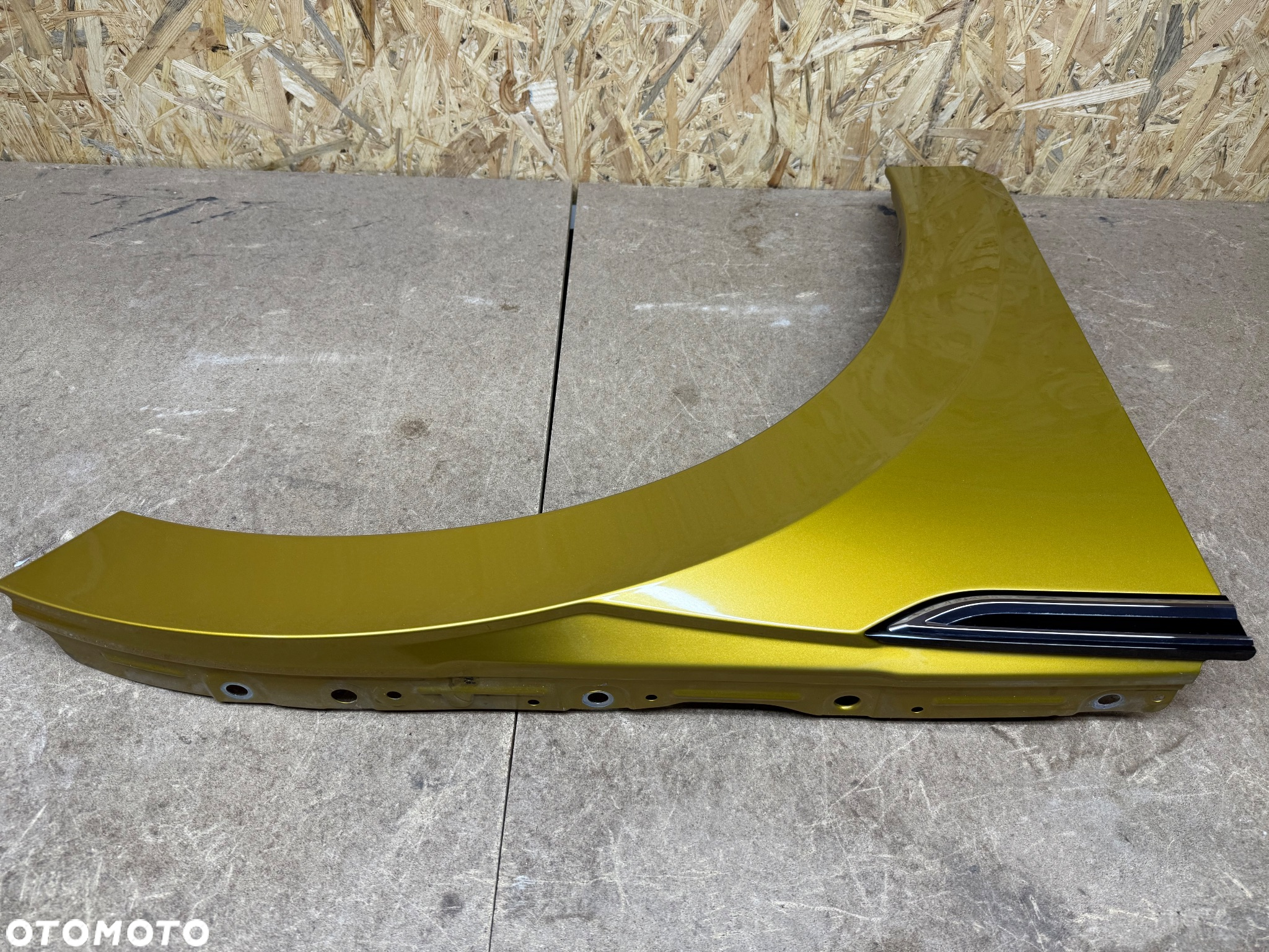 BŁOTNIK PRZÓD PRAWY VOLKSWAGEN ARTEON 3G8 ZŁOTY/KURKUMA - 6