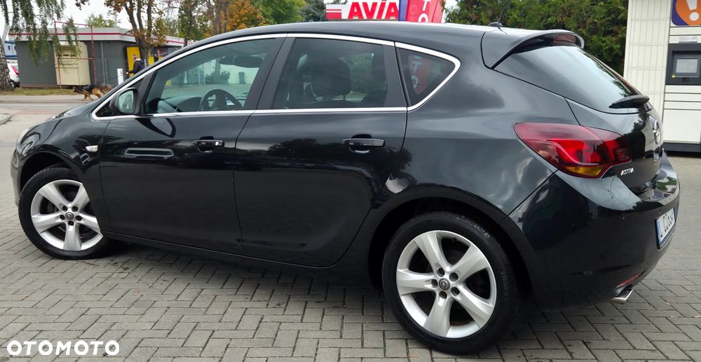 Opel Astra 2012