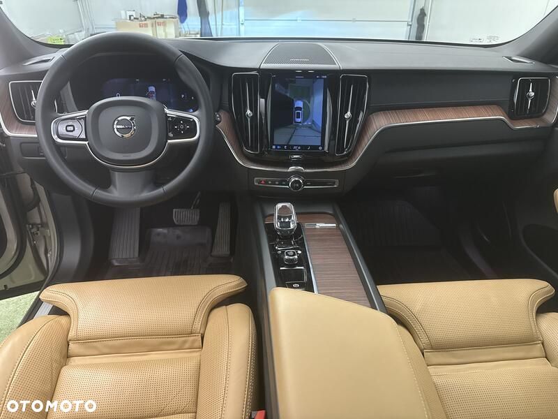 Volvo XC 60 B5 D AWD Ultimate Bright - 22