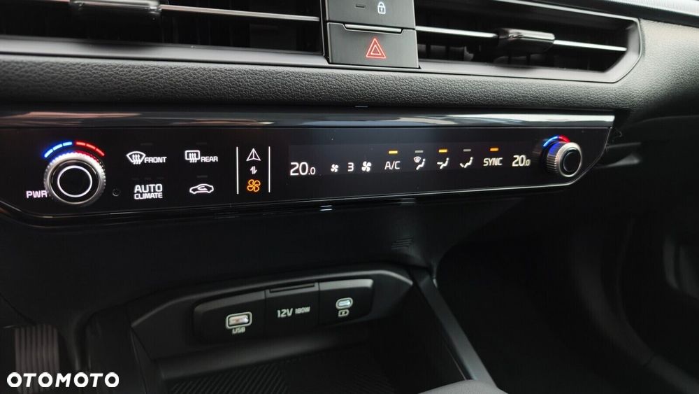 Kia XCeed - 26