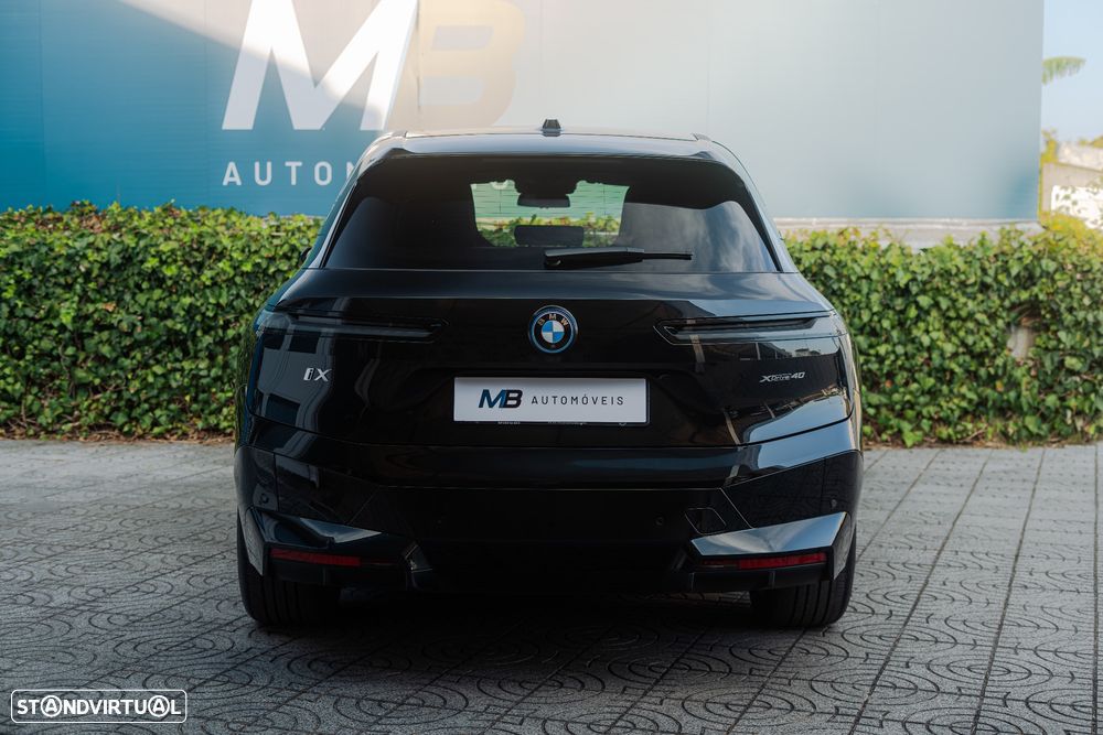 BMW iX xDrive 40 Pack Desportivo - 34
