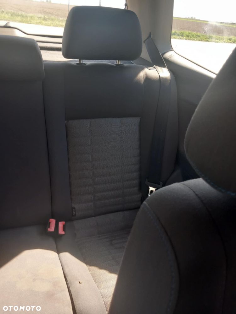 Volkswagen Polo 1.4 TDI Comfortline - 10