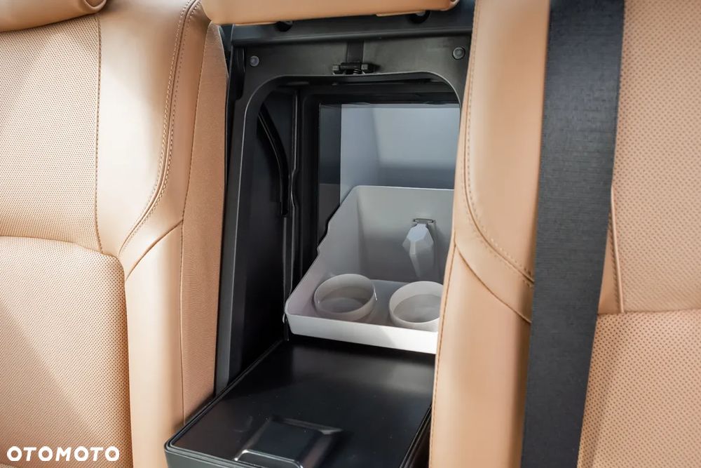 BMW Seria 7 760i L - 10