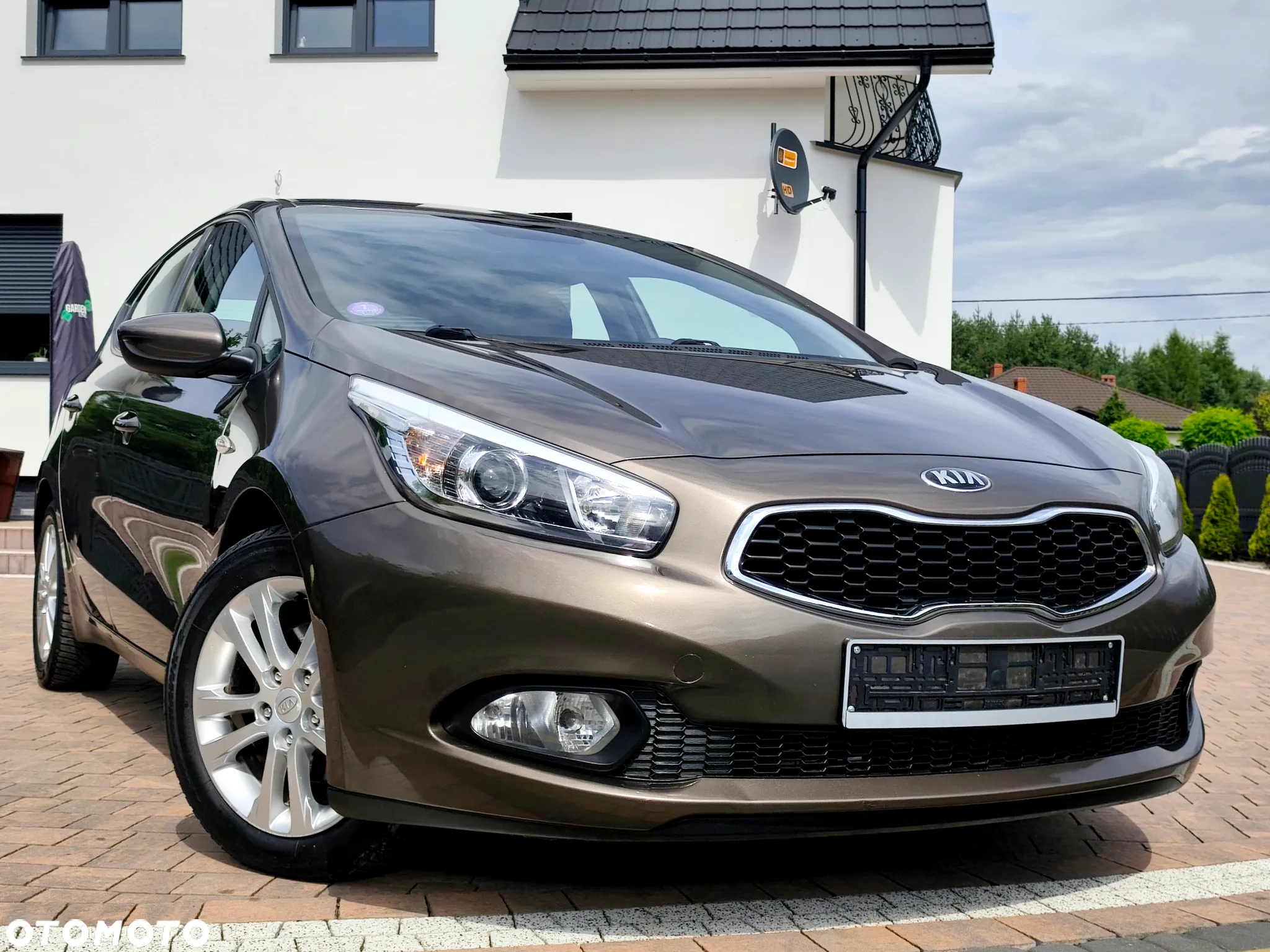 Kia Ceed - 11