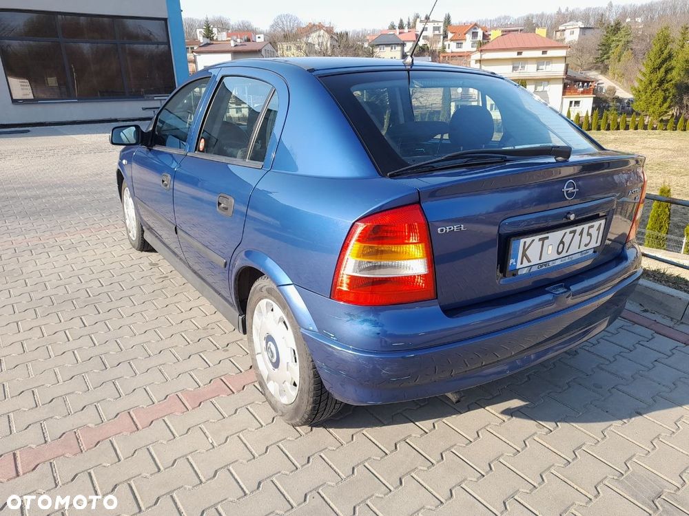 Opel Astra - 4