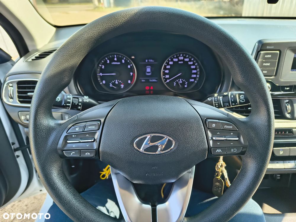 Hyundai i30 1.5 DPI Classic + - 18