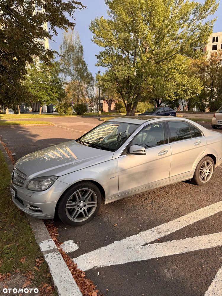 Mercedes-Benz Klasa C 350 T CDI DPF 7G-TRONIC BlueEFFICIENCY Elegance - 2