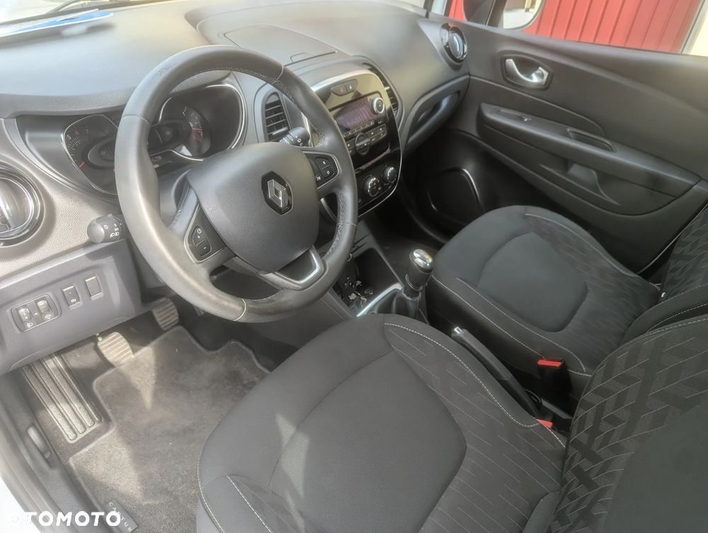 Renault Captur - 16