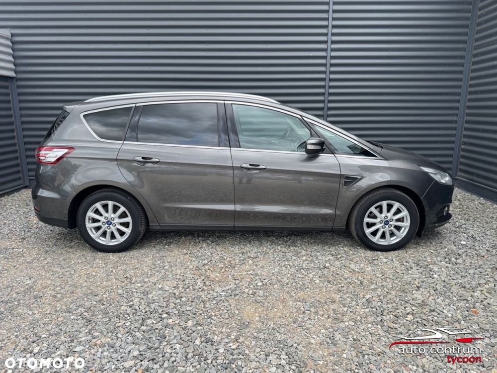 Ford S-Max - 21