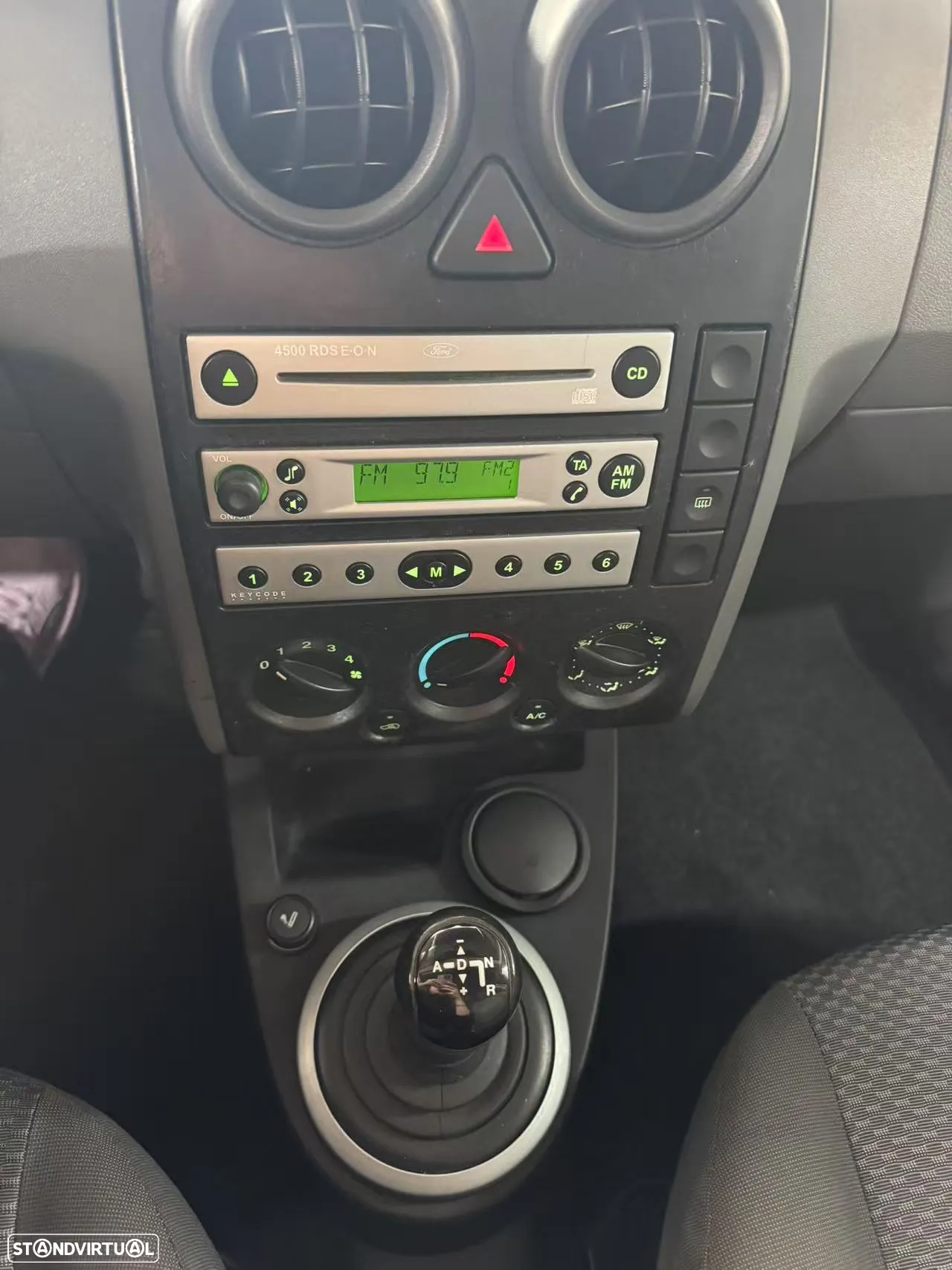 Ford Fusion - 14