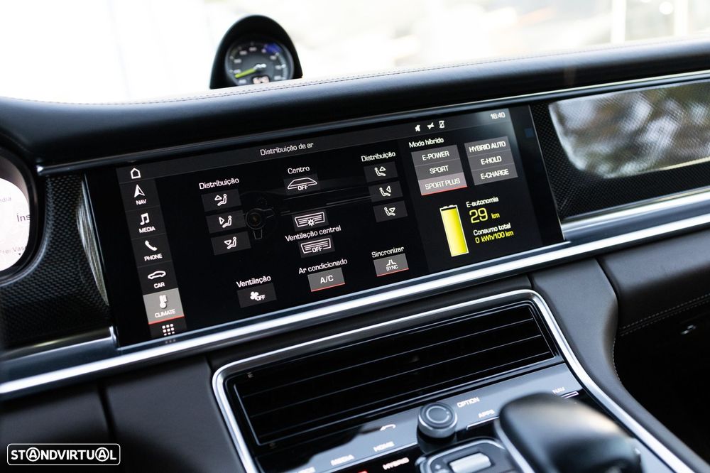 Porsche Panamera Sport Turismo 4 E-Hybrid - 4