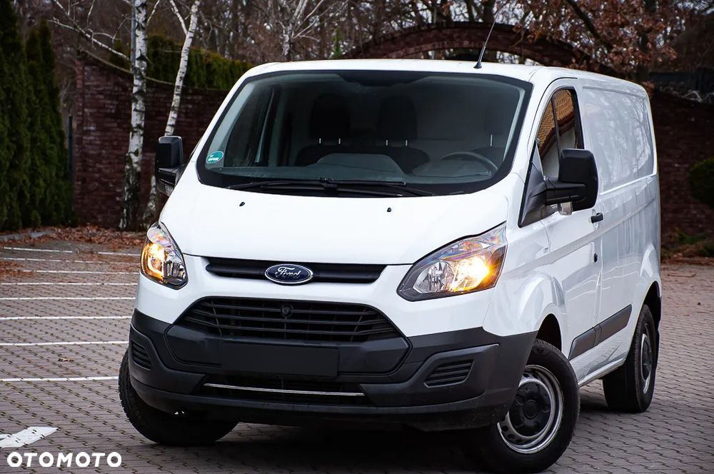 Ford TRANSIT CUSTOM - 3