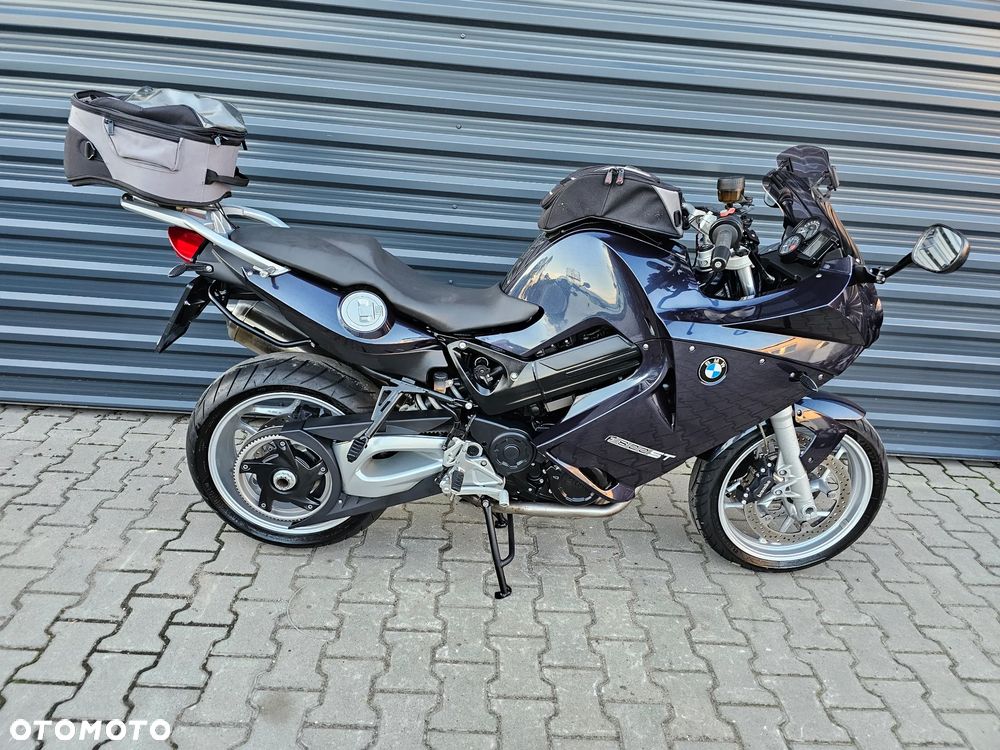 BMW F - 24