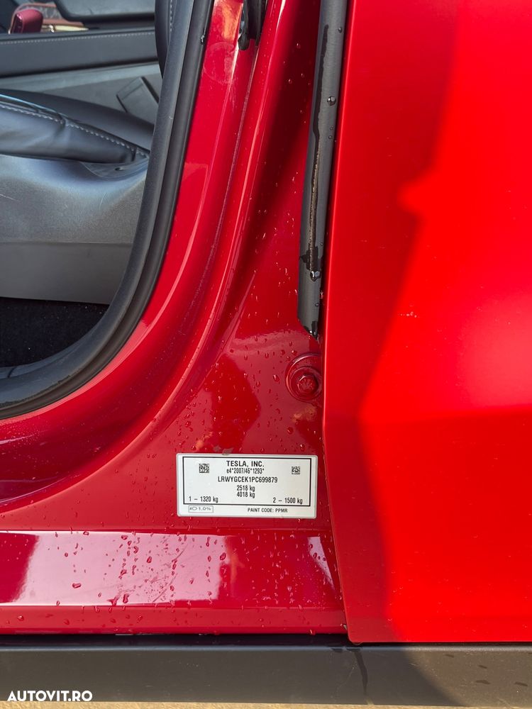 Tesla Model Y - 5