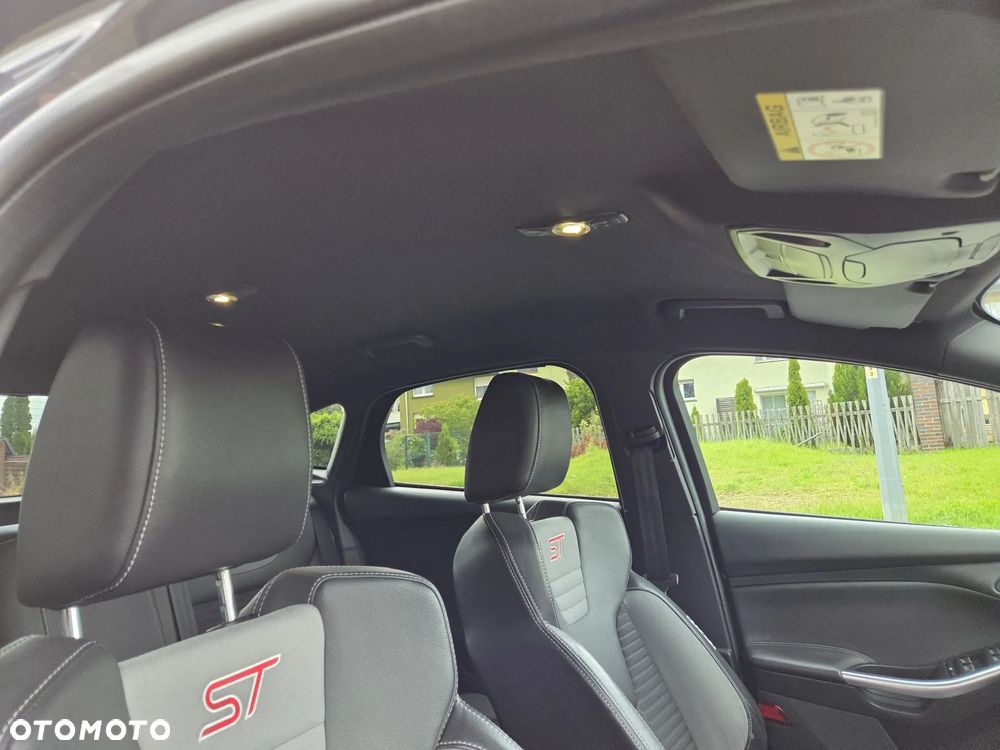 Ford Focus 2.0 TDCi ST - 14