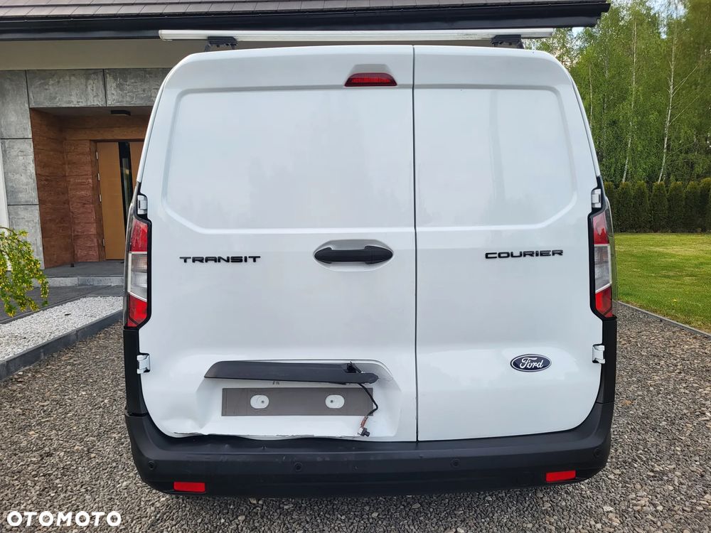 Ford Transit Courier - 8