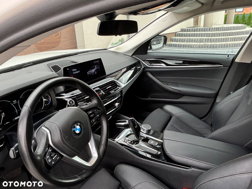 BMW Seria 5 520d Sport Line sport - 9