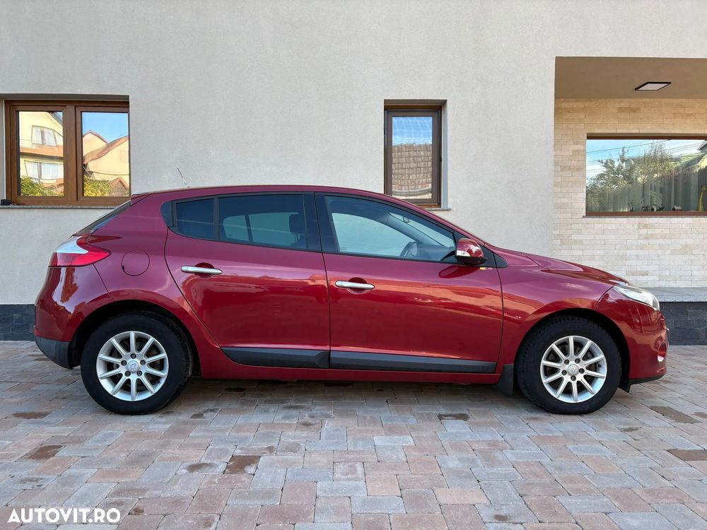 Renault Megane dCi 110 FAP EDC Paris - 2