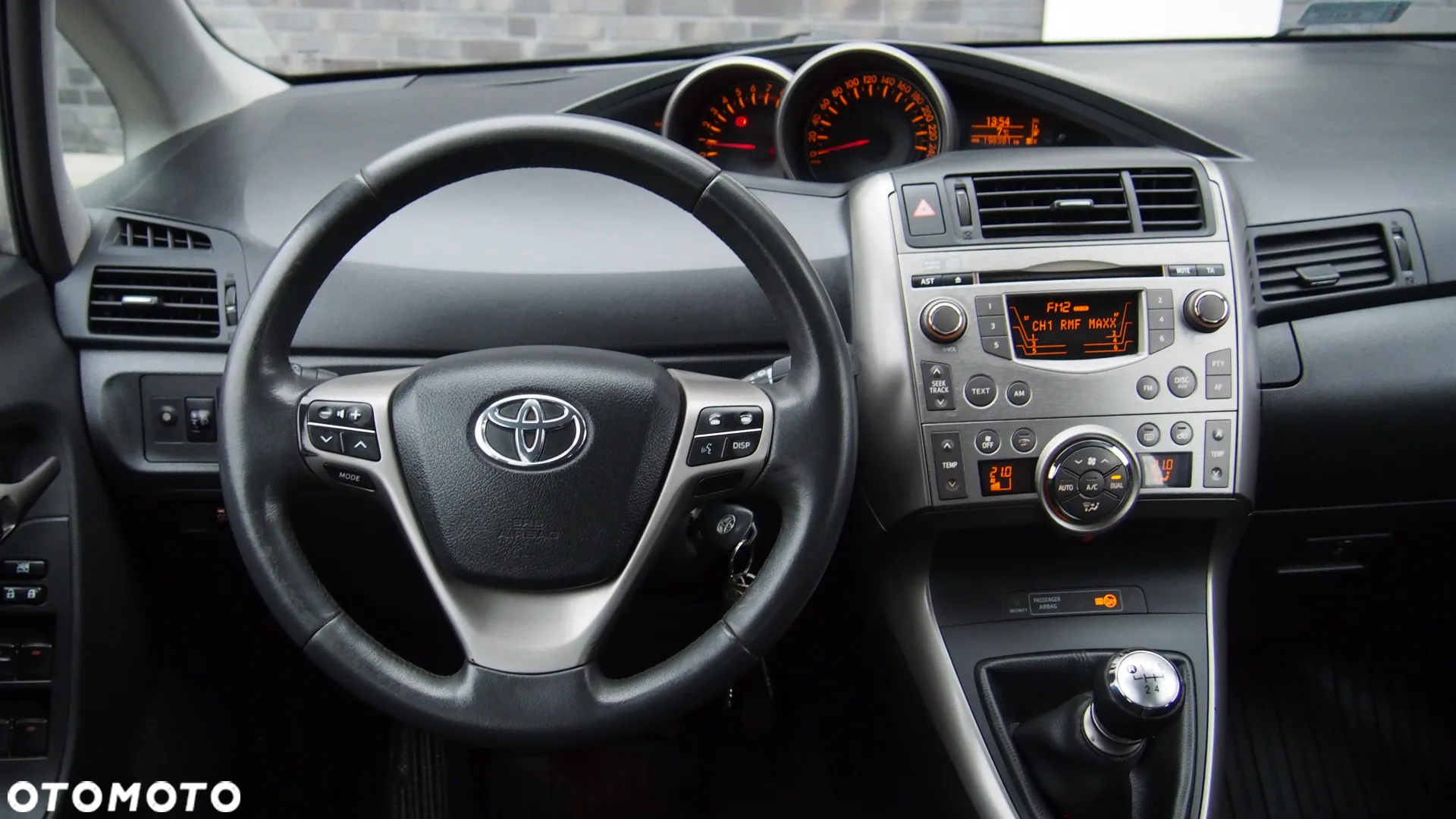 Toyota Verso 1.8 Sol plus 7os - 21