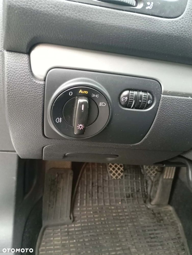 Volkswagen Golf - 18