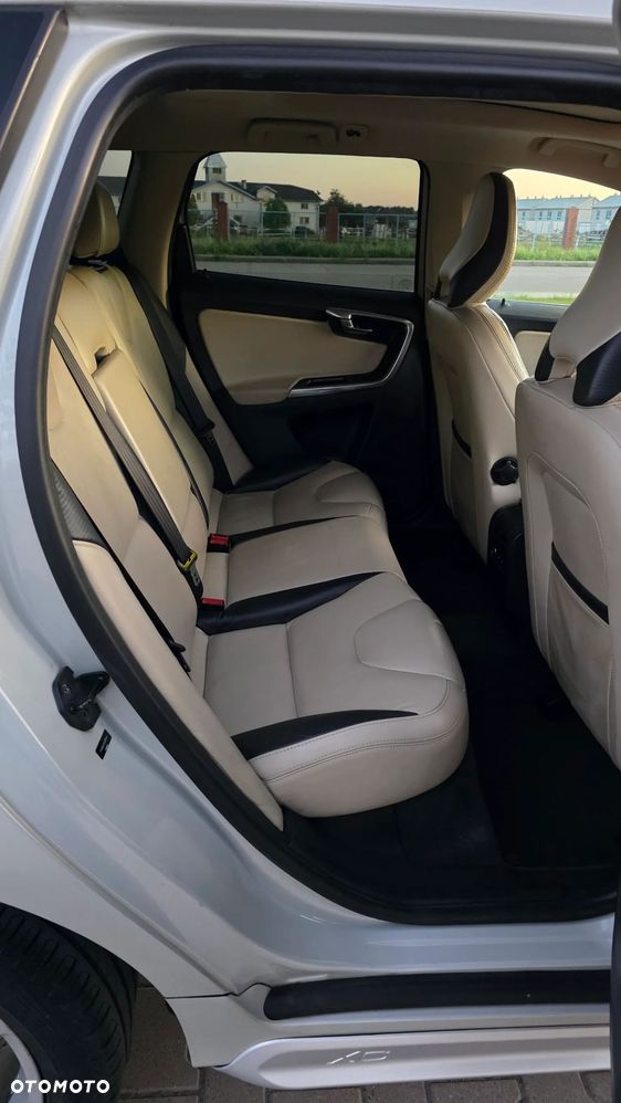 Volvo XC 60 T6 AWD R-Design Summum - 5