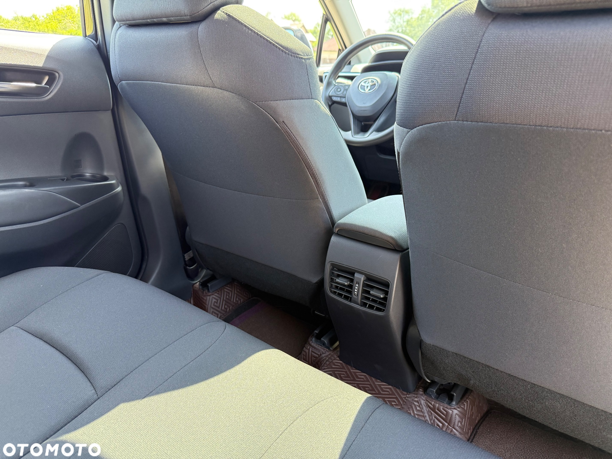 Toyota Corolla Cross - 30