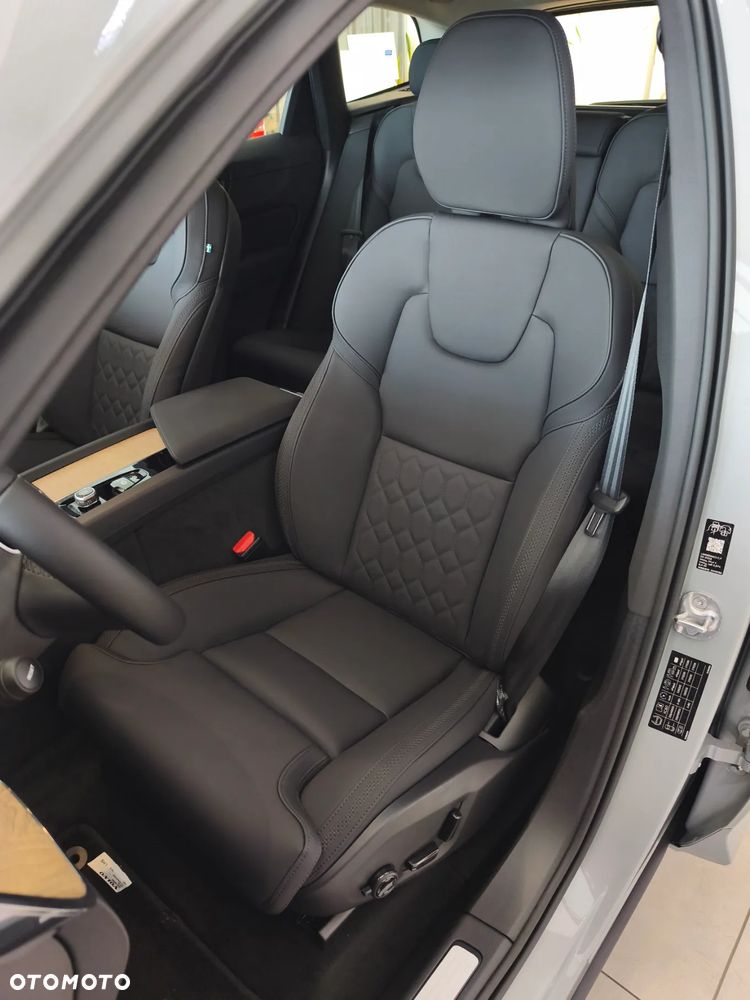 Volvo XC 60 - 8