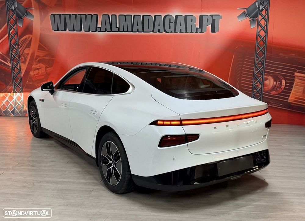 Xpeng P7i 86.2 kWh Long Range - 3