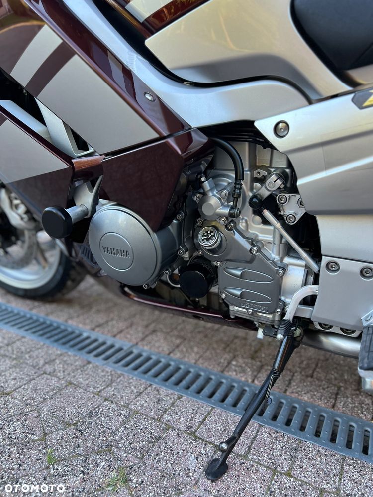 Yamaha FJR - 22