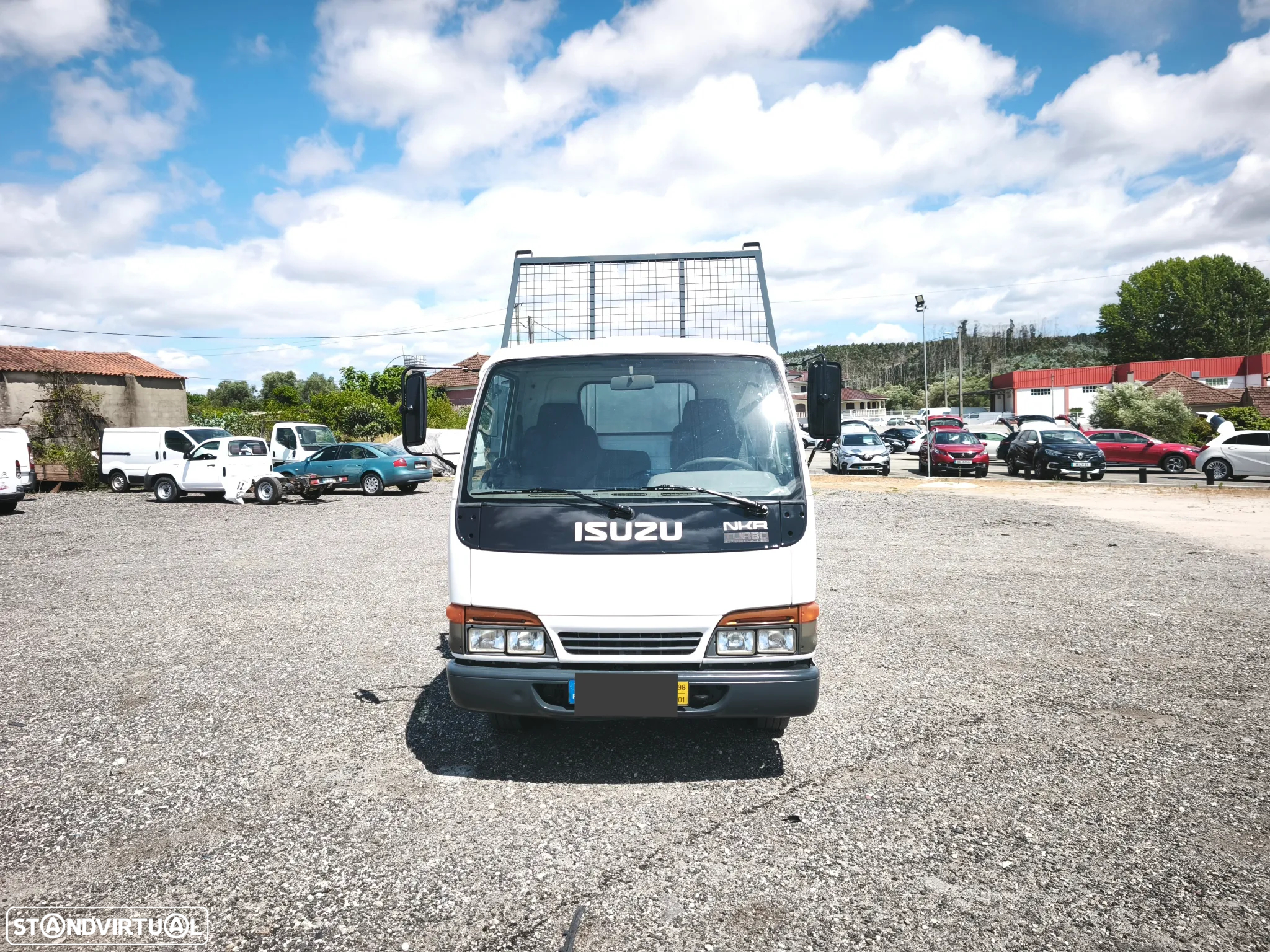 Isuzu NKR - 2
