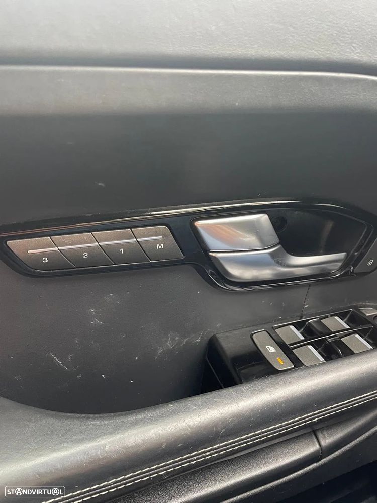 Land Rover Range Rover Evoque 2.2 SD4 Prestige Auto 159g - 18