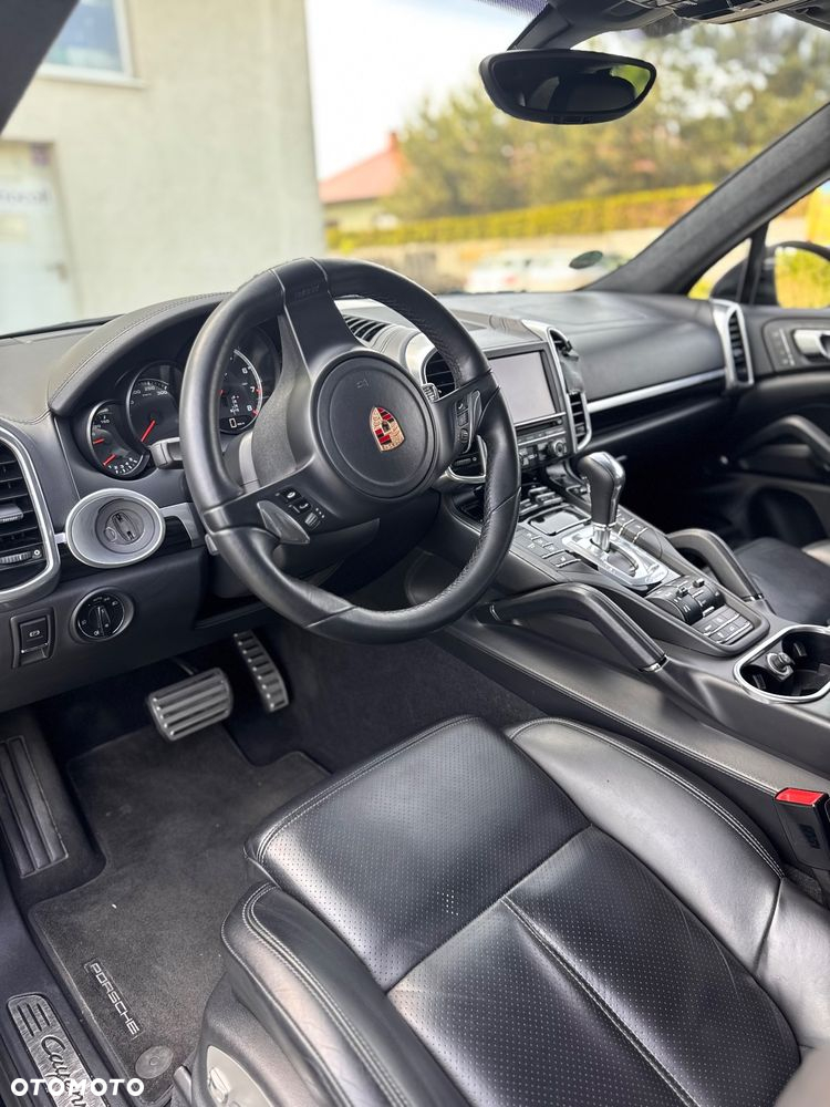Porsche Cayenne Turbo - 11
