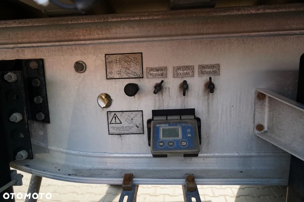 Benalu WYWROTKA / 25 m3 / HYDROKLAPA / ALUMINIOWA / 2X OŚ PODNOSZONA / PLANDEKA ELEKTRYCZNA / ALUFELGI / - 14