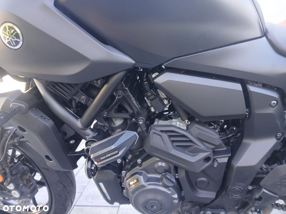 Yamaha MT - 8