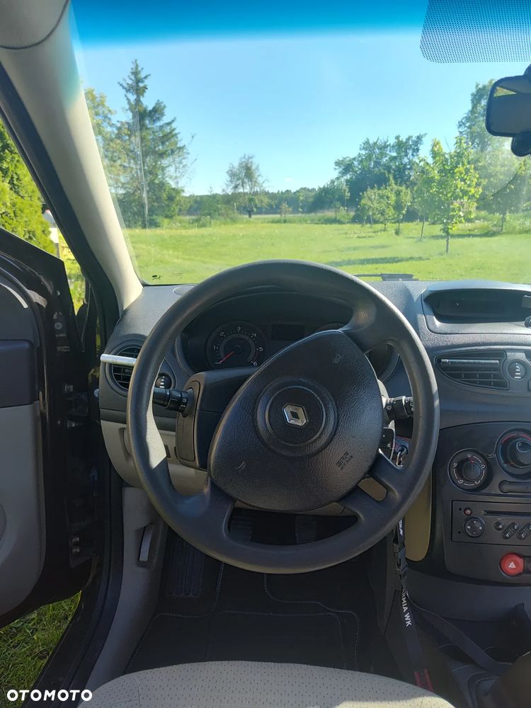 Renault Clio - 20