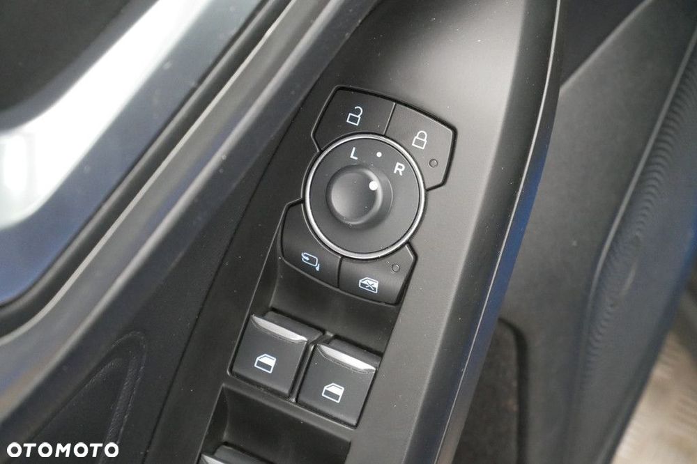 Ford Focus 1.0 EcoBoost Titanium - 27