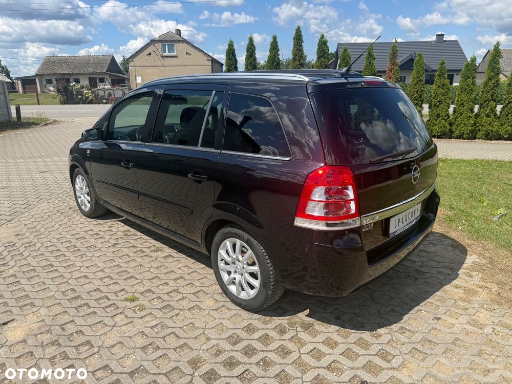 Opel Zafira 1.6 - 4