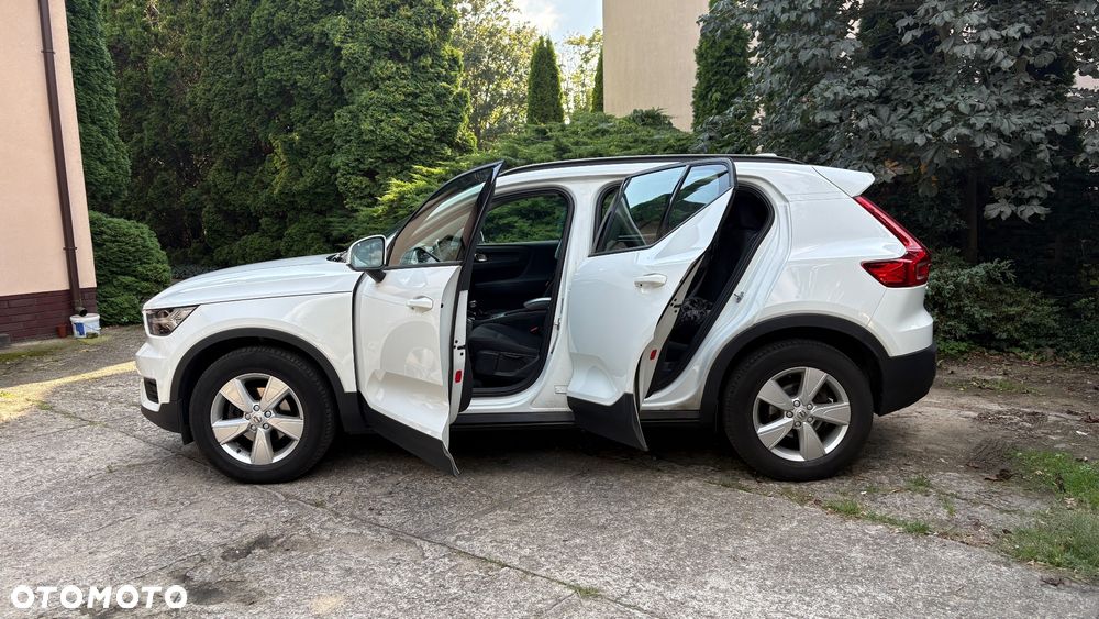 Volvo XC 40 T3 Momentum - 3
